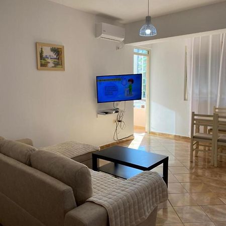 Lea Apartments Вльора Екстер'єр фото