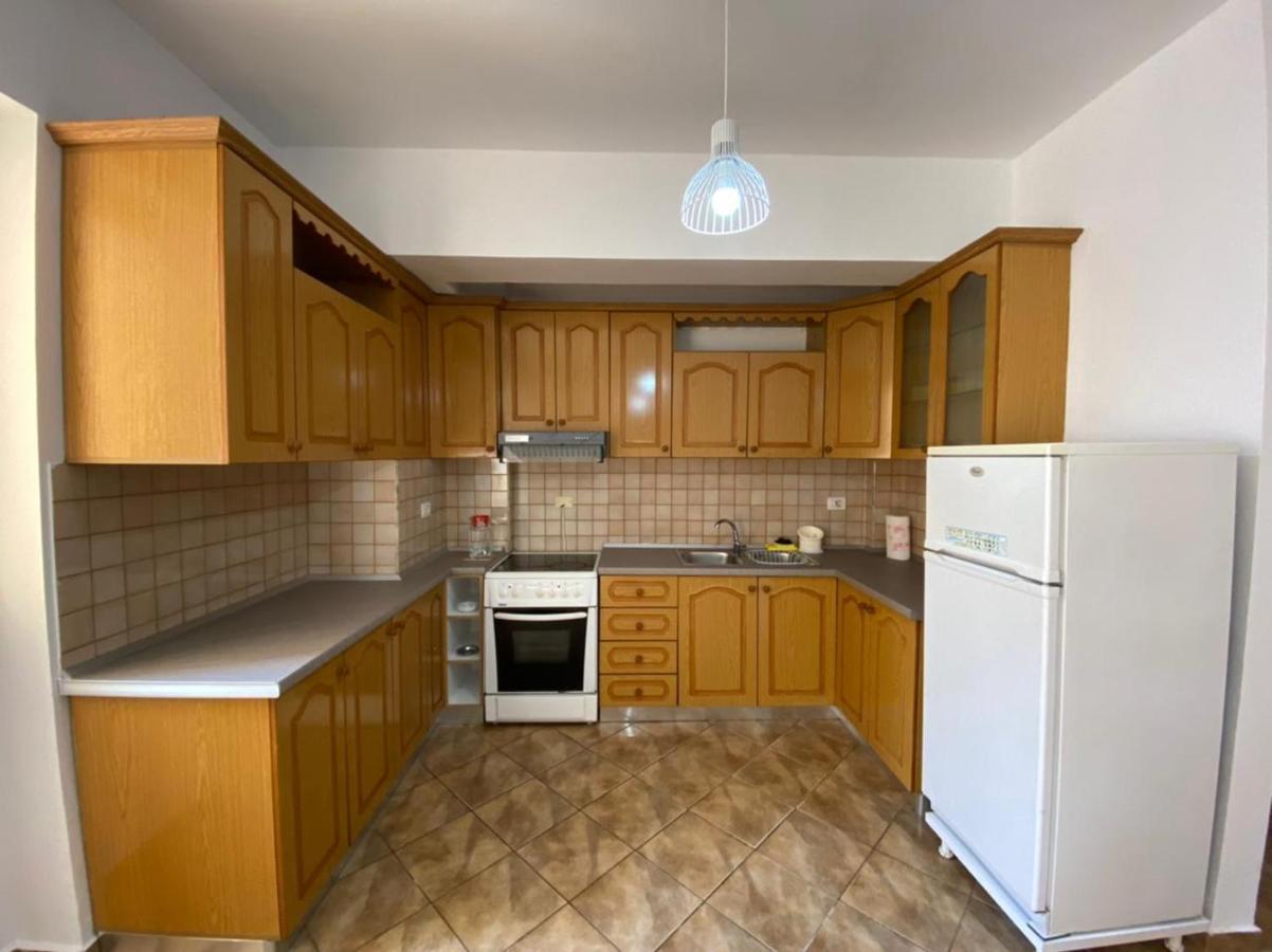Lea Apartments Вльора Екстер'єр фото