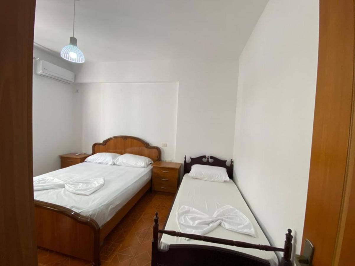 Lea Apartments Вльора Екстер'єр фото